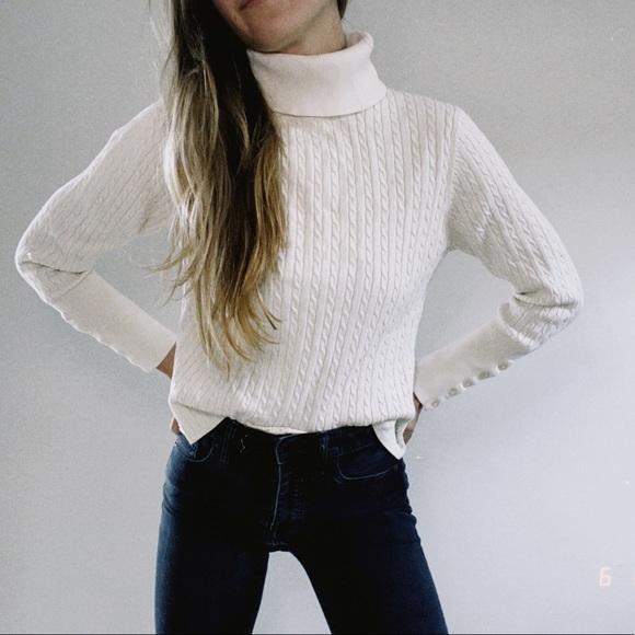 White knit top! - Picture 2 of 4